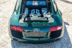 Image 31/33 of Audi R8 (2007)