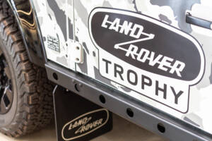 Immagine 22/30 di Land Rover Defender 90 Works V8 (2012)