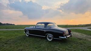 Image 7/8 of Mercedes-Benz 220 S (1959)