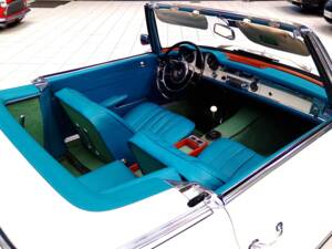 Bild 30/79 von Mercedes-Benz 230 SL (1965)
