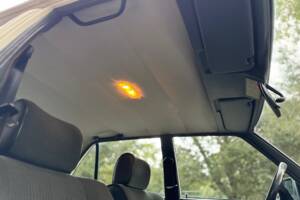 Bild 27/47 von BMW 528i (1986)