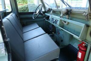 Image 42/50 of Land Rover 88 (1965)