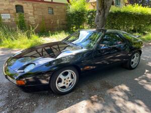 Image 26/31 of Porsche 928 GTS (1993)