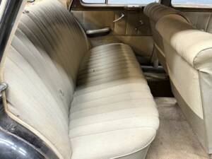 Image 46/50 of Mercedes-Benz 220 S (1955)