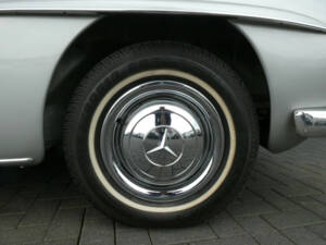 Image 24/26 of Mercedes-Benz 190 SL (1957)