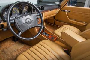 Image 16/20 of Mercedes-Benz 560 SL (1987)