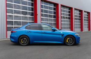 Bild 5/10 von Alfa Romeo Giulia Quadrifoglio (2019)