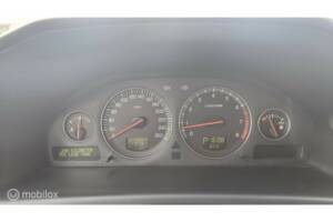 Bild 23/42 von Volvo V 70 2.5T (2005)