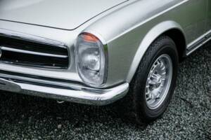 Image 31/35 of Mercedes-Benz 280 SL (1969)