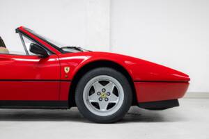 Bild 23/40 von Ferrari 328 GTS (1986)