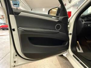 Image 5/20 of BMW X6 M (2010)