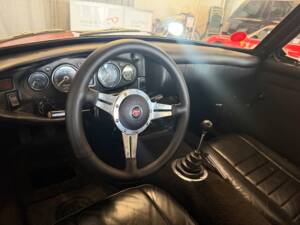 Imagen 10/15 de MG MGC GT (1969)