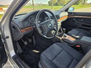 Imagen 14/37 de BMW 523i (1999)