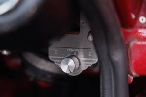 Image 23/25 of MG MGB V8 (1969)