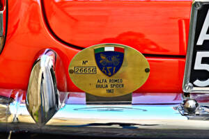Image 12/25 of Alfa Romeo Giulia 1600 Spider (1962)