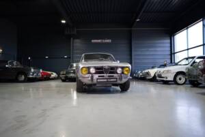 Image 4/27 of Alfa Romeo 1750 GT Veloce (1970)