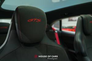 Image 18/23 de Porsche Taycan GTS Sport Turismo (2022)