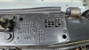 Imagen 25/69 de Mercedes-Benz 190 E 2.3-16 (1985)