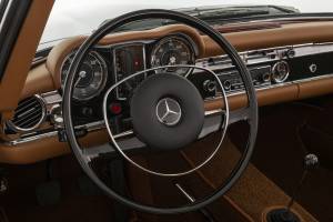 Bild 16/20 von Mercedes-Benz 280 SL (1970)