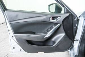 Imagen 35/50 de Mazda 6 Sport Kombi 2.0 Skyactiv-G (2016)