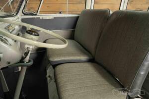 Immagine 10/19 di Volkswagen T1 panel van (1965)