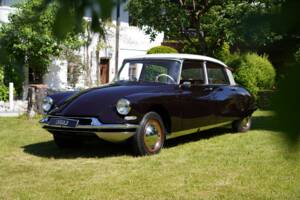 Immagine 1/12 di Citroën DS 19 (1957)