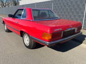 Image 2/35 de Mercedes-Benz 280 SL (1982)