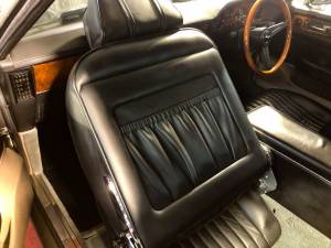 Bild 18/34 von Aston Martin V8 Vantage (1987)