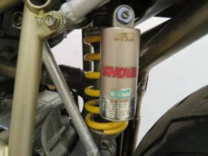 Bild 28/47 von Ducati 916 Strada (1994)