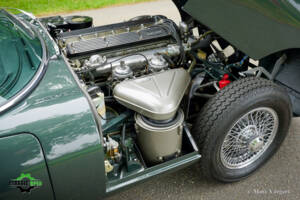 Image 22/61 de Jaguar Type E (2+2) (1969)