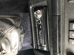 Image 23/29 of Volvo 240 Turbo (1983)