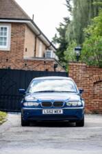 Image 7/38 of BMW 325i (2002)