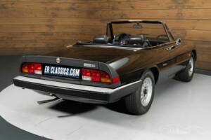 Image 14/19 of Alfa Romeo 1.6 Spider (1986)