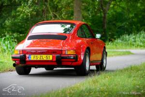 Image 54/63 of Porsche 911 Carrera 3.2 (1986)