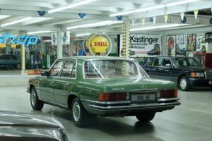 Image 7/50 de Mercedes-Benz 350 SE (1975)