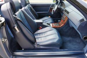Image 46/50 de Mercedes-Benz 300 SL (1991)