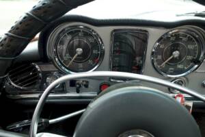 Image 20/36 of Mercedes-Benz 280 SL (1970)
