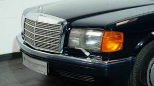 Afbeelding 18/32 van Mercedes-Benz 560 SEL (1990)
