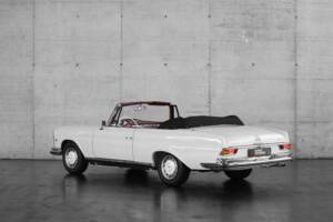 Image 3/50 of Mercedes-Benz 280 SE 3,5 (1969)