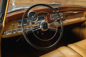 Image 12/31 of Mercedes-Benz 300 S (1953)