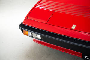 Image 33/48 de Ferrari Mondial Quattrovalvole (1985)