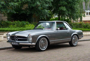 Immagine 1/21 di Mercedes-Benz 280 SL (1970)