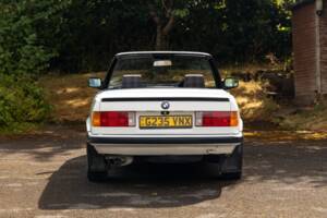 Afbeelding 11/48 van BMW 325i (1990)