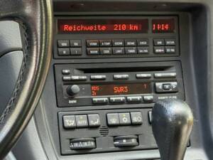 Image 19/22 of BMW 850i (1990)