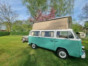 Immagine 3/5 di Volkswagen T2b Camper (1976)