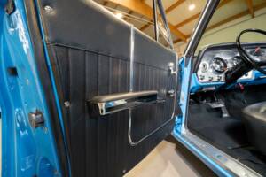 Image 17/22 of Buick Wildcat Sport Coupe (1964)