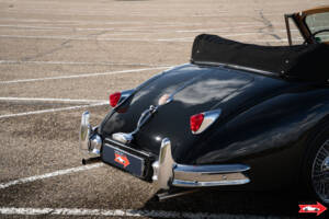 Immagine 19/47 di Jaguar XK 140 DHC (1956)