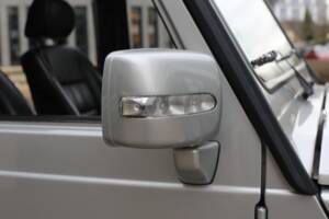 Image 48/64 of Mercedes-Benz G 400 CDI (LWB) (2004)