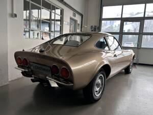 Image 7/35 of Opel GT 1900 (1970)