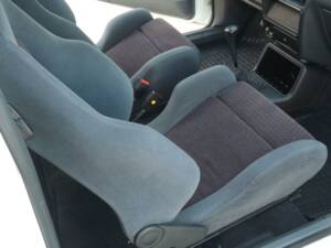 Immagine 37/50 di Ford Escort turbo RS (1987)